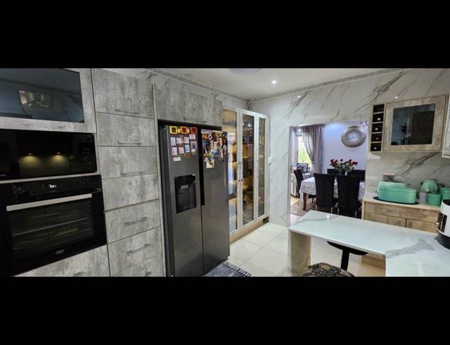 4 BEDROOM HOUSE FOR SALE IN SHALLCROSS